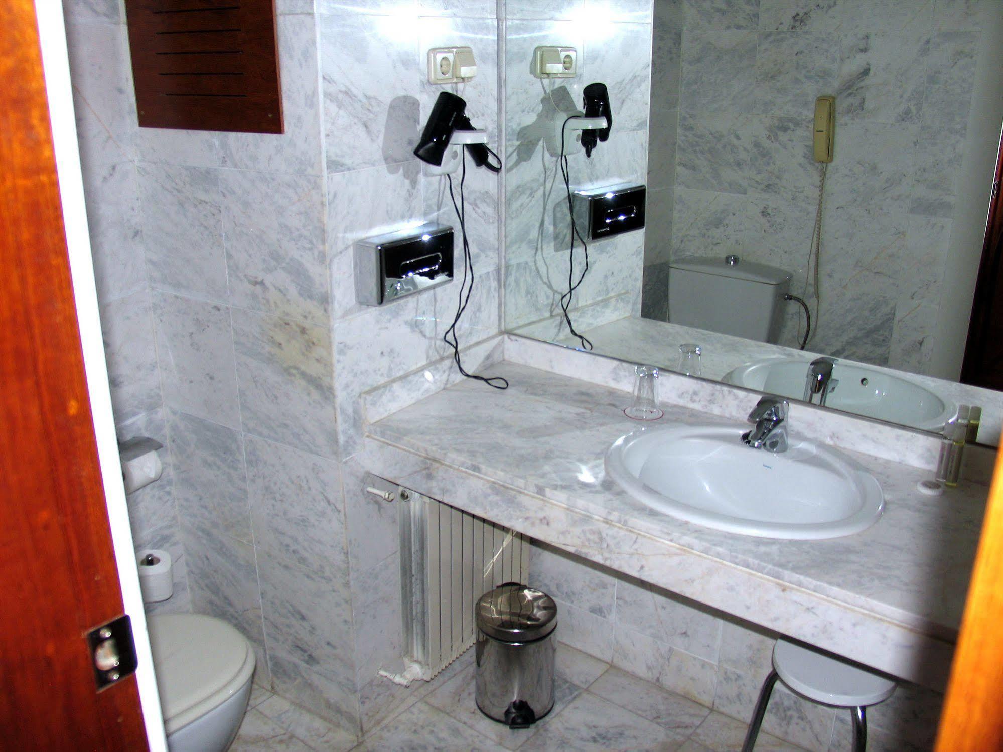 Hotel Pedralbes Βαρκελώνη Εξωτερικό φωτογραφία